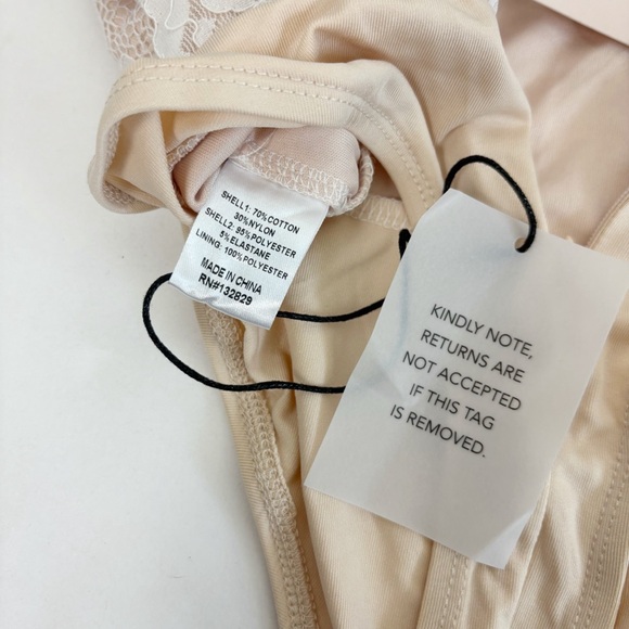 Superdown Stasia Lace Bodysuit in White & Nude Size S - Picture 9 of 11